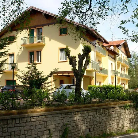 Ninfee Tra Lago Maggiore E Orta